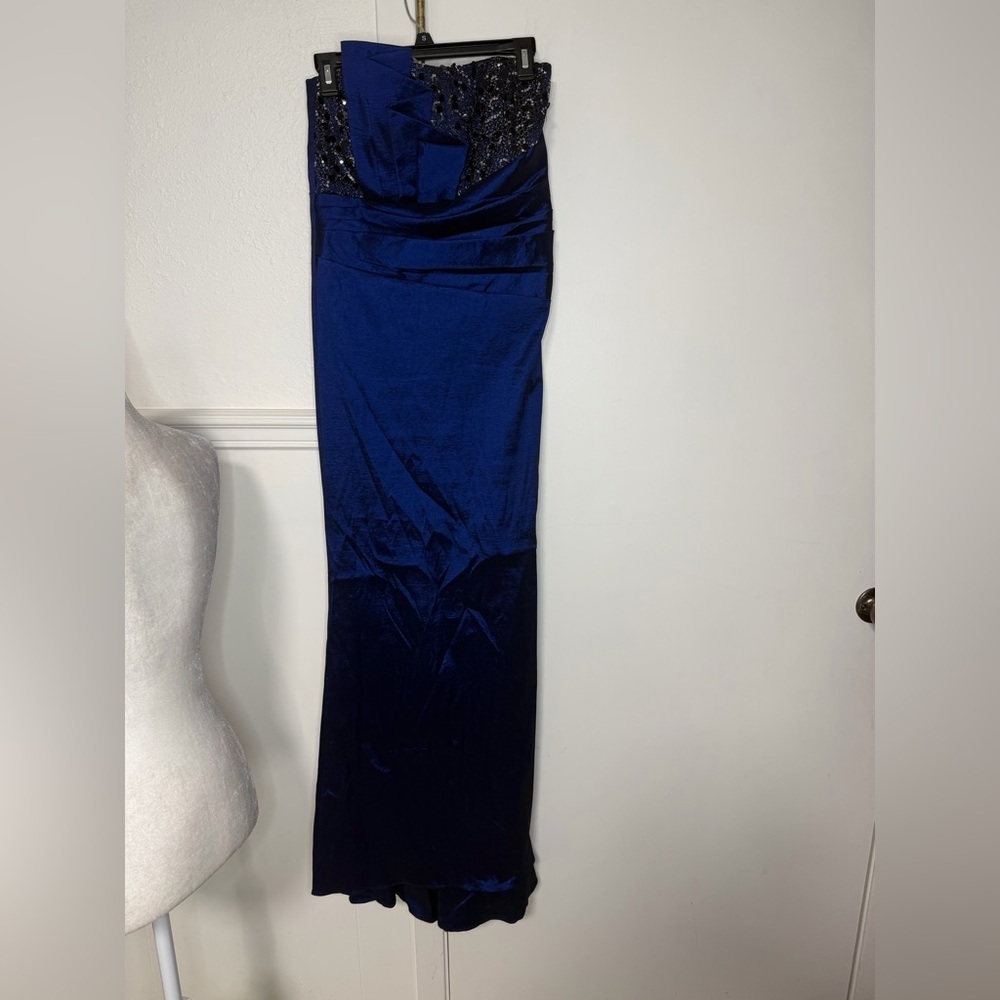 Betsy & Adam Elegant Black and Royal Blue Gown size 12 new with tag